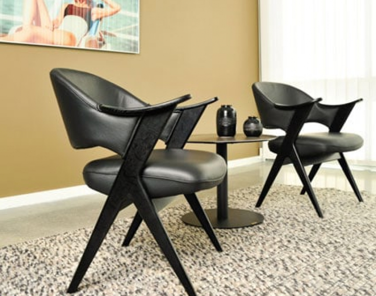 Shop Modern Leather Recliners Chair Land Furniture Outlet